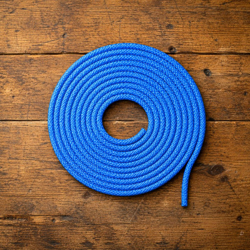 scott_aerator_blue_mooring_line_on_wooden_surface